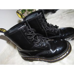 Dr. Martens air wair with bouncing soles